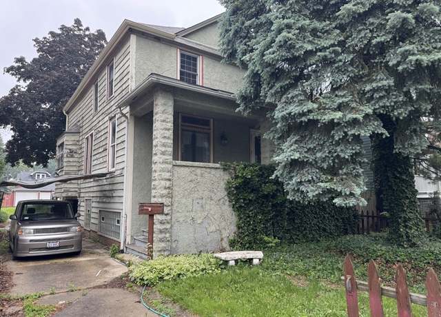 Property at 4460 N Tripp Ave, Chicago, IL 60630, 4 beds, 1 bath