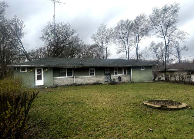 Property at 2458 S 12600e Rd, Pembroke Twp, IL 60958, 4 beds, 1 bath