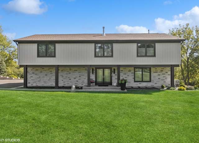Property at 115 Red Wing Ln, North Barrington, IL 60010, 5 beds, 4.5 baths