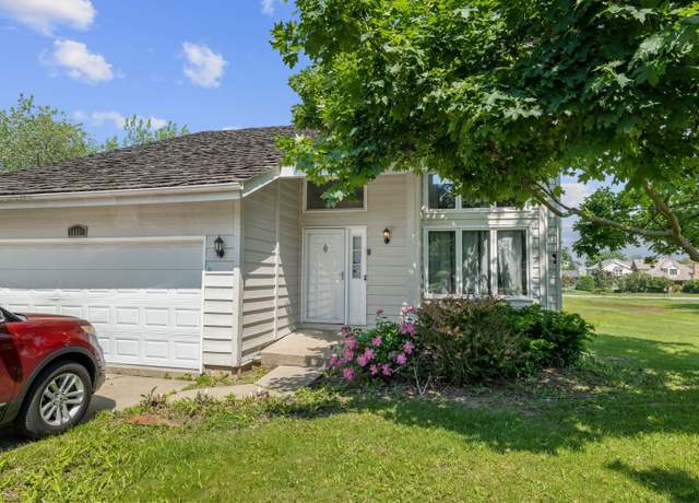 Property at 34451 N Saddle Ln, Gurnee, IL 60031, 3 beds, 2 baths