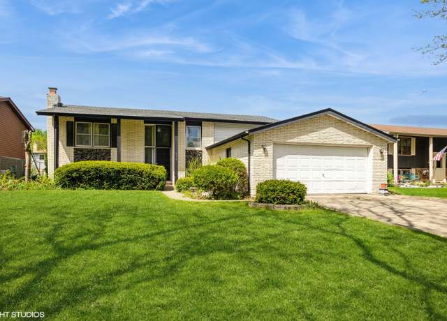Property at 656 W St. Aubin Dr, Addison, IL 60101, 3 beds, 2 baths
