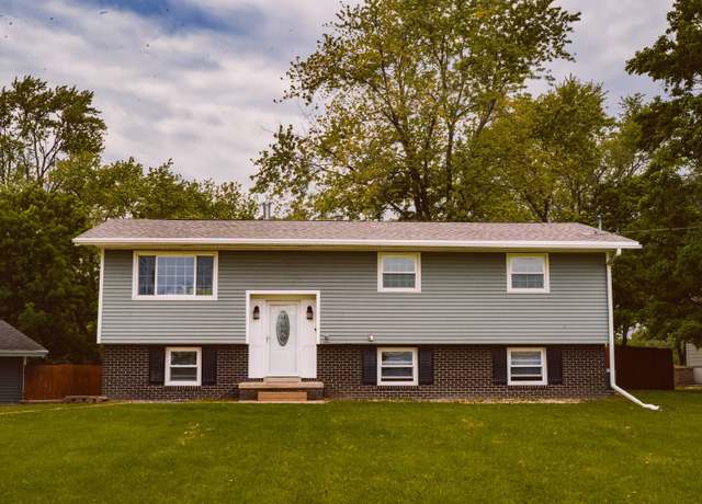 Property at 523 W State St, Washburn, IL 61570, 4 beds, 2 baths