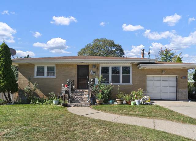 Property at 990 Hirsch Blvd, Calumet City, IL 60409, 4 beds, 2 baths