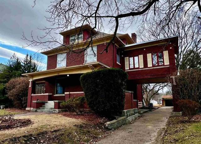 Property at 336 S 24th, Quincy, IL 62301-4427, 5 beds, 2.5 baths