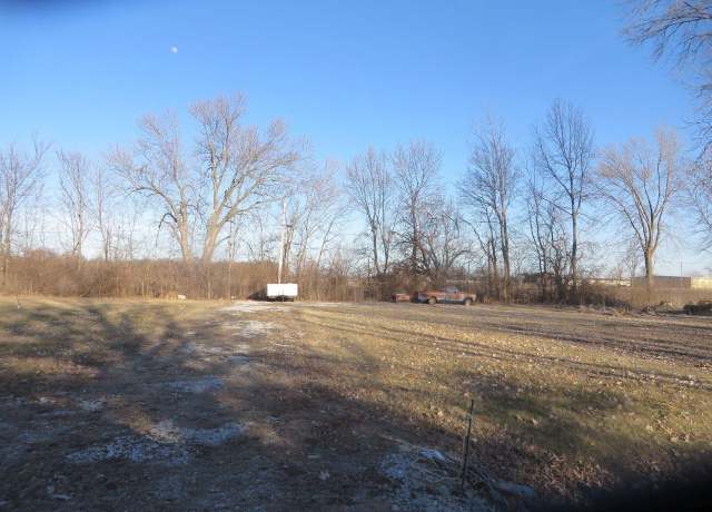 Property at S28 T5 R8 Oakcrest Add Lots 4-6 Blk 5 Montebello, Hamilton, IL 62341