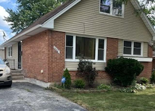 Property at 16827 Glen Oaks Dr, Country Club Hills, IL 60478, 3 beds, 2 baths
