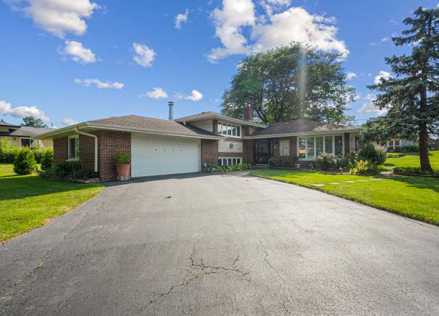 Property at 8832 Pleasant Ave, Hickory Hills, IL 60457, 3 beds, 1.5 baths