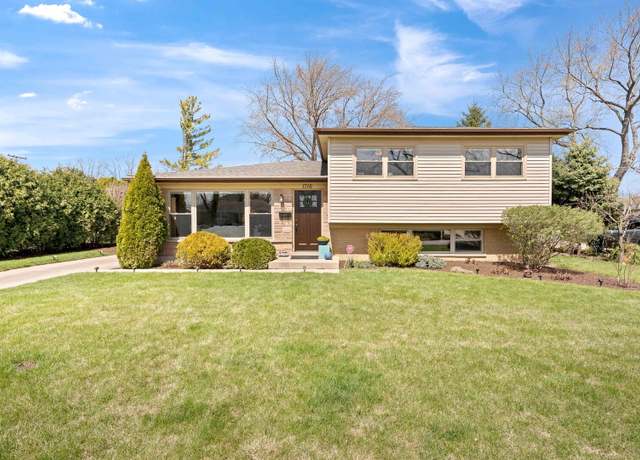 Property at 1716 W Myrtle Dr, Mount Prospect, IL 60056, 3 beds, 2 baths