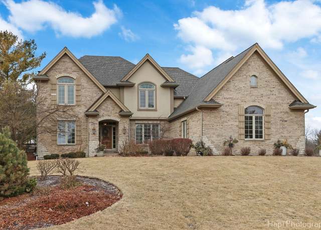 Property at 8760 Belfield Rd, Crystal Lake, IL 60014, 6 beds, 5.5 baths