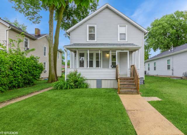 Property at 738 N View St, Aurora, IL 60506, 3 beds, 1 bath