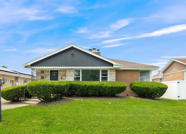 Property at 9210 S Mozart Ave, Evergreen Park, IL 60805, 3 beds, 1.5 baths