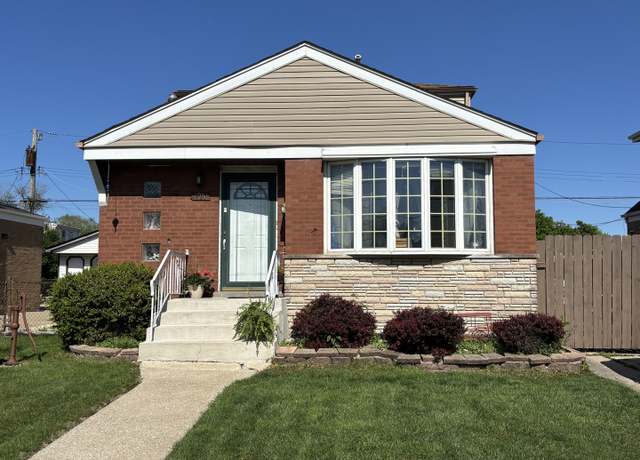Property at 7951 S Kolin Ave, Chicago, IL 60652, 4 beds, 2 baths