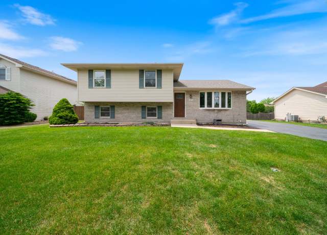 Property at 2113 Lolo Pass Dr, Plainfield, IL 60586, 4 beds, 2 baths