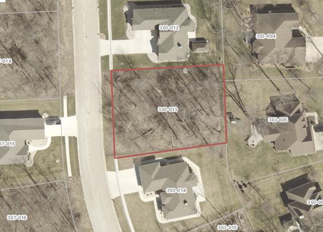Property at 1047 Oakwood Dr, Morris, IL 60450