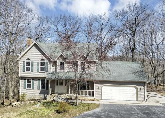 Property at 500 Highland Ave, Algonquin, IL 60102, 5 beds, 3.5 baths