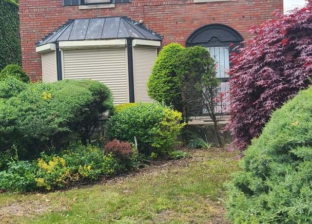 Property at 8214 S Yates Blvd, Chicago, IL 60617, 3 beds, 1.5 baths