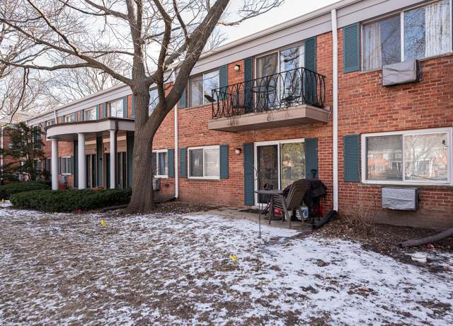 Property at 2411 S Goebbert Rd #206, Arlington Heights, IL 60005, 2 beds, 2 baths