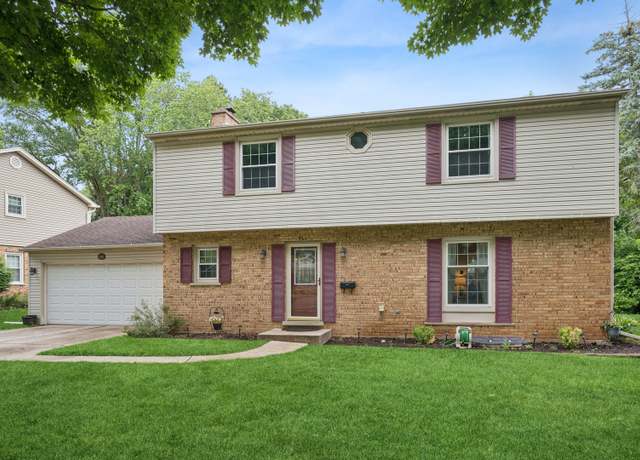 Property at 961 N Arrowhead Dr, Palatine, IL 60074, 4 beds, 2.5 baths