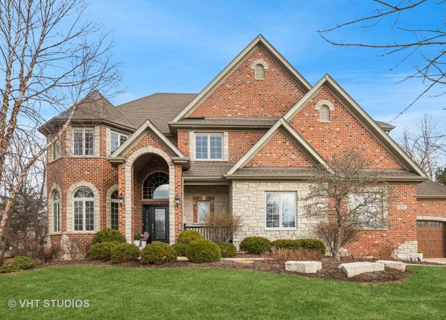 Property at 1307 Brittany Ave, Naperville, IL 60540, 5 beds, 5.5 baths