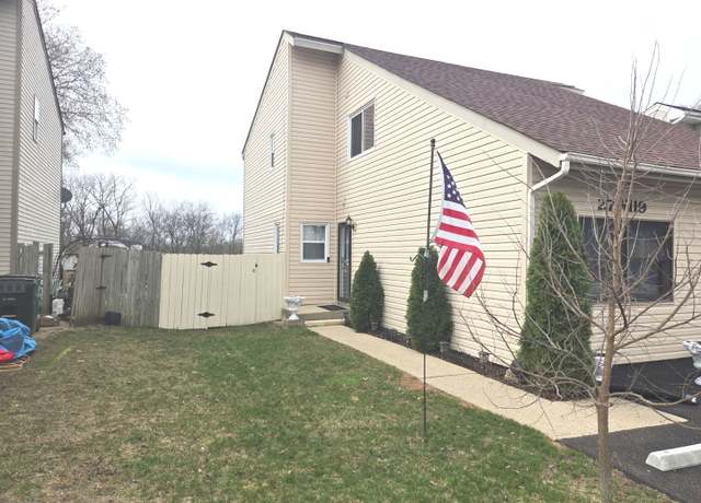 Property at 27W119 Cooley Ave, Winfield, IL 60190, 2 beds, 1.5 baths
