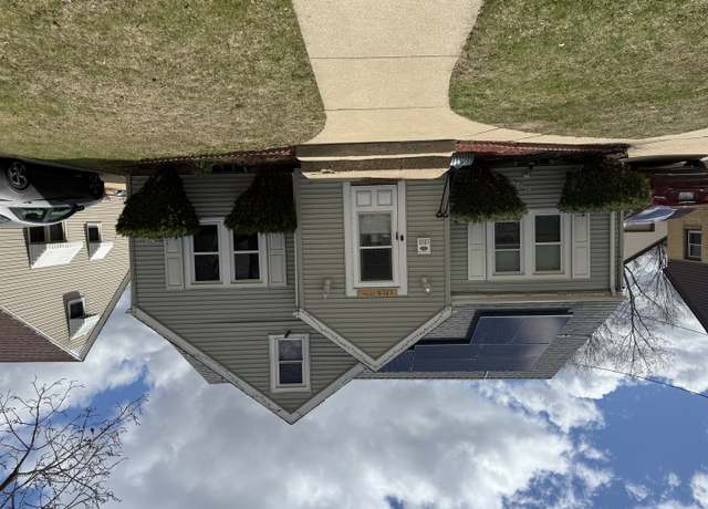 Property at 1315 29th St, Rockford, IL 61108, 3 beds, 2 baths