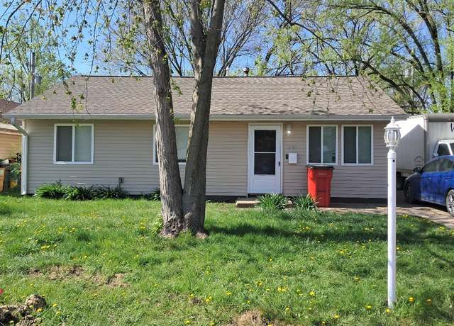 Property at 1507 Hedge Rd, Champaign, IL 61821, 3 beds, 1 bath