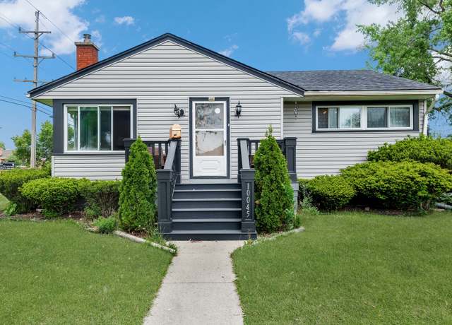 Property at 10045 S Kostner Ave, Oak Lawn, IL 60453, 3 beds, 1.5 baths