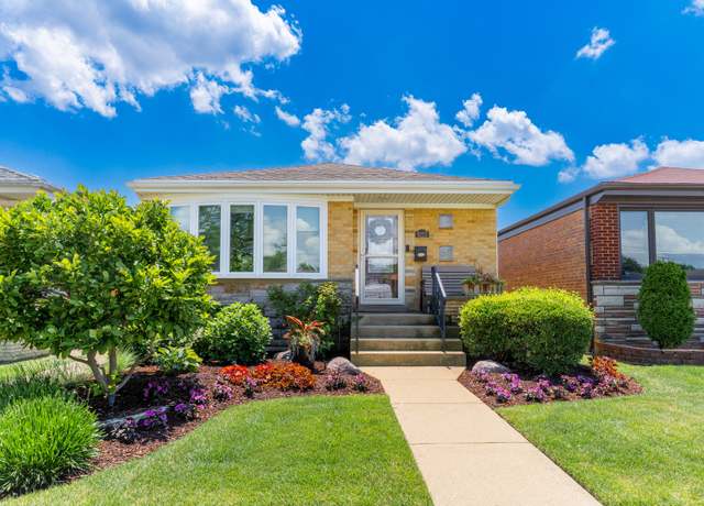 Property at 6223 W 59th St, Chicago, IL 60638, 4 beds, 2.5 baths