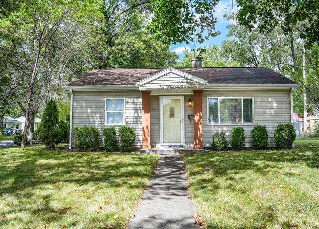 Property at 902 E Florida Ave, Urbana, IL 61801, 2 beds, 1 bath