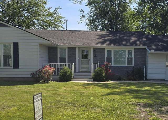 Property at 508 N Fayette, Carthage, IL 62321, 4 beds, 1.5 baths