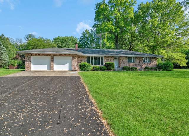 Property at 5815 E South Prairie Dr, Morris, IL 60450, 3 beds, 3 baths