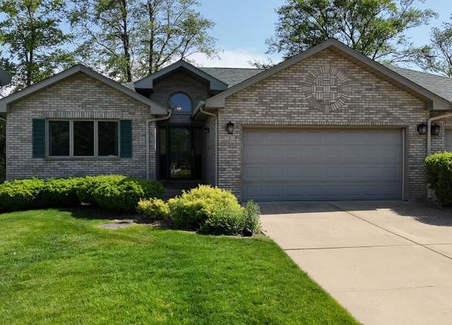 Property at 5 Hilgert Ct, Grant Park, IL 60940, 2 beds, 2 baths