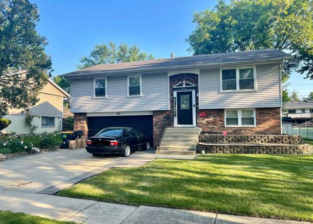 Property at 806 Flowers Ave, Streamwood, IL 60107, 4 beds, 2 baths