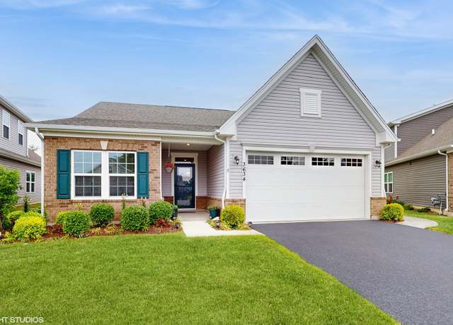 Property at 3634 Reddington Cir, Elgin, IL 60124, 3 beds, 2 baths