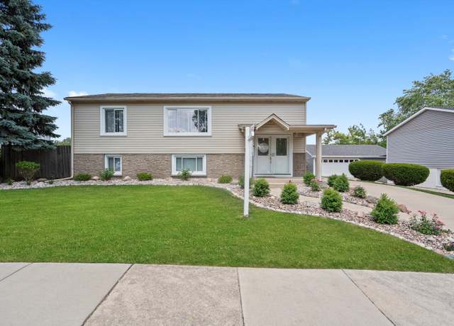 Property at 9100 W 147th St, Orland Park, IL 60462, 4 beds, 2 baths