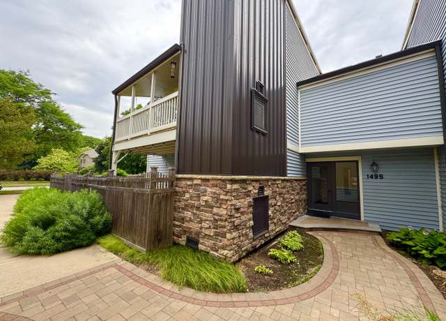 Property at 1495 S County Farm Rd Unit 2-4, Wheaton, IL 60189, 2 beds, 2 baths