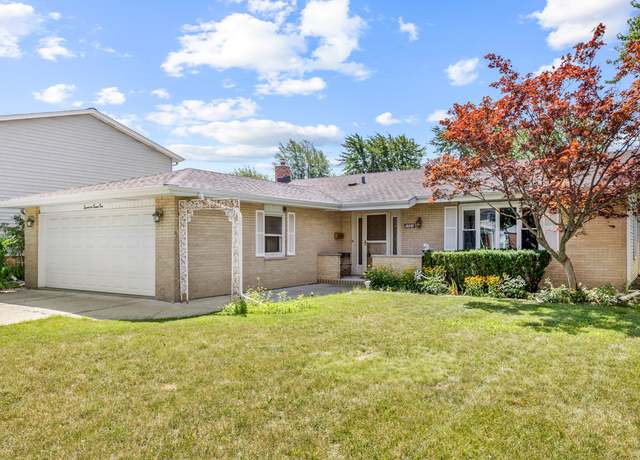 Property at 1721 W Catalpa Ln, Mount Prospect, IL 60056, 3 beds, 2 baths