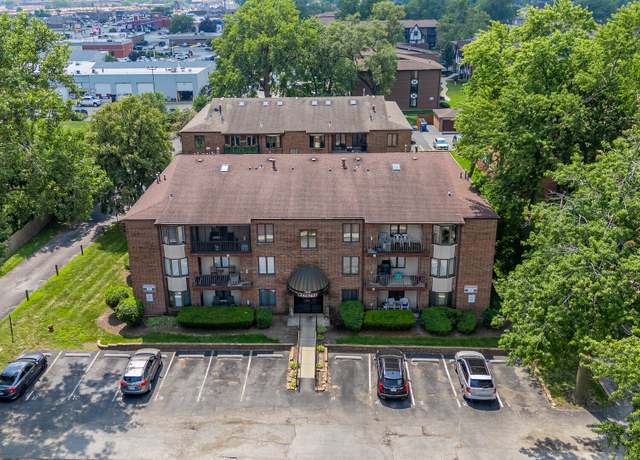Property at 13535 Lamon Ave #112, Crestwood, IL 60418, 2 beds, 2 baths
