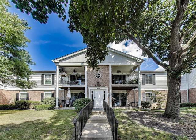 Property at 963 Golf Course Rd #3, Crystal Lake, IL 60014, 2 beds, 2 baths