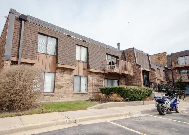 Property at 615 Tralee Ct Unit 2D, Schaumburg, IL 60193, 2 beds, 2 baths