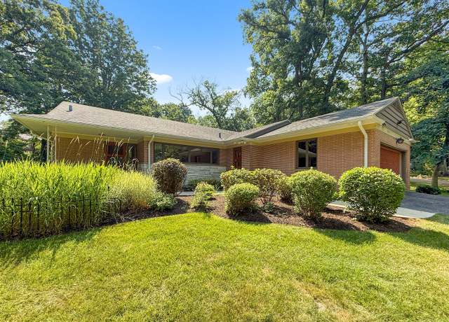 Property at 2615 E Chickadee Trl, Rockford, IL 61107, 3 beds, 1.5 baths