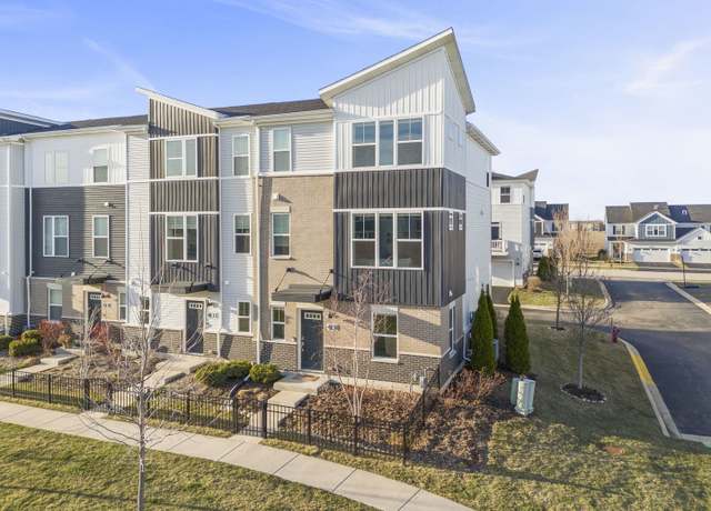 Property at 4131 Calder Ln, Aurora, IL 60504, 3 beds, 2.5 baths