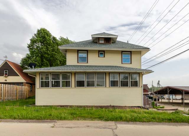 Property at 115 Van Buren St, Savanna, IL 61074, 4 beds, 2 baths