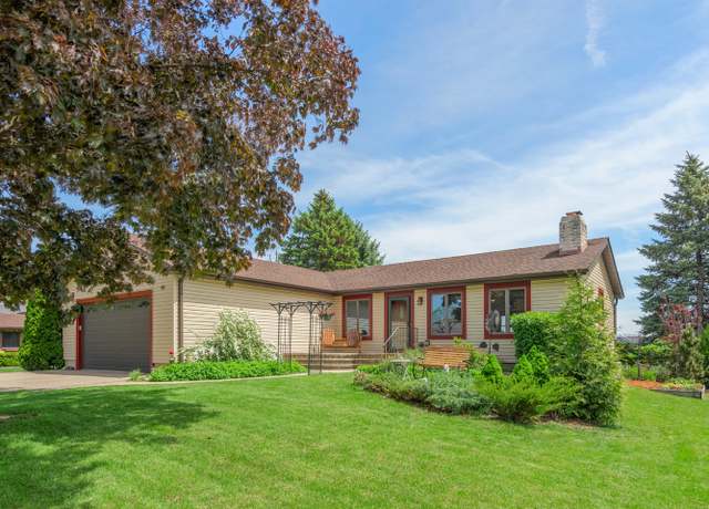 Property at 46 Feece Dr, Batavia, IL 60510, 4 beds, 2 baths