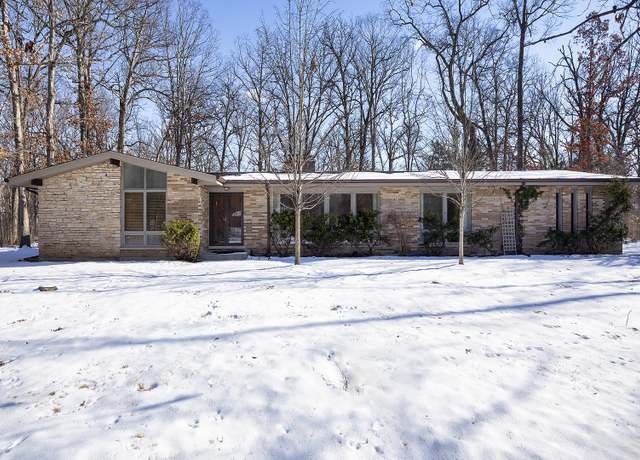 Property at 1363 Kenilwood Ct, Riverwoods, IL 60015, 3 beds, 2.5 baths