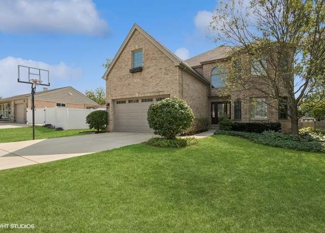Property at 462 W Fremont Ave, Elmhurst, IL 60126, 4 beds, 4 baths