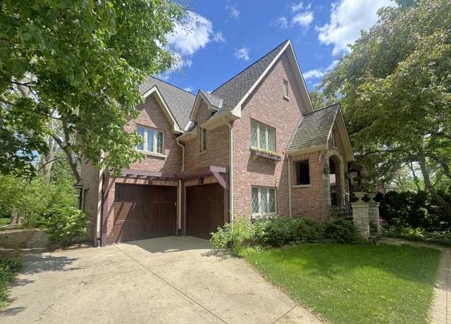 Property at 709 Prospect Ave, Barrington, IL 60010, 4 beds, 4 baths