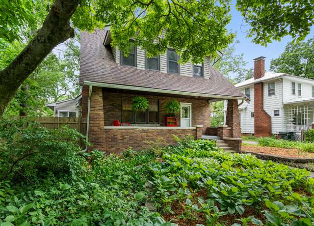Property at 711 W Iowa St, Urbana, IL 61801, 5 beds, 3 baths