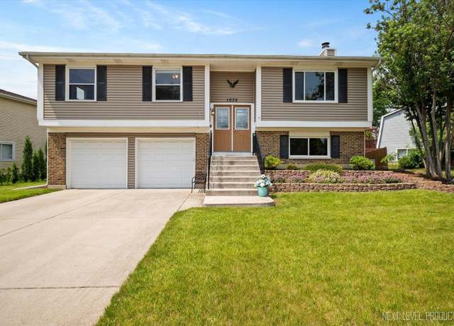 Property at 1035 Warwick Cir N, Hoffman Estates, IL 60169, 3 beds, 2 baths