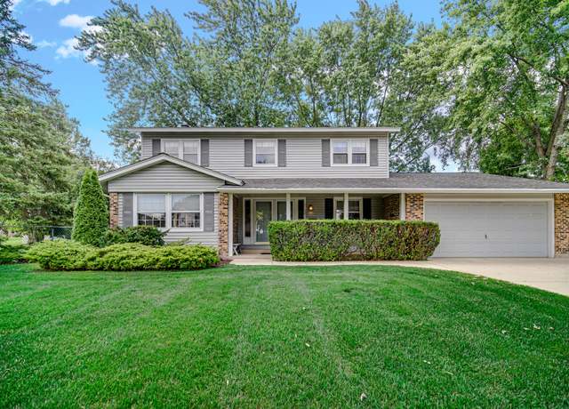 Property at 221 Yarmouth Rd, Elk Grove Village, IL 60007, 4 beds, 2.5 baths